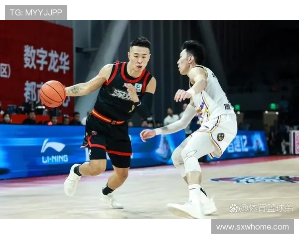 大球首节三分不中无得分但贡献四篮板三助攻展现全面能力